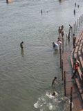 Baden in Ganges 2